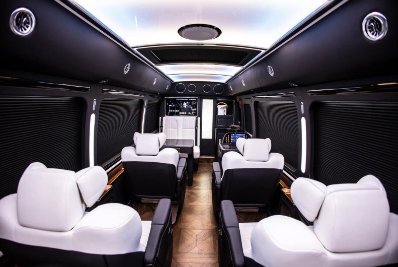 丰田考斯特租赁