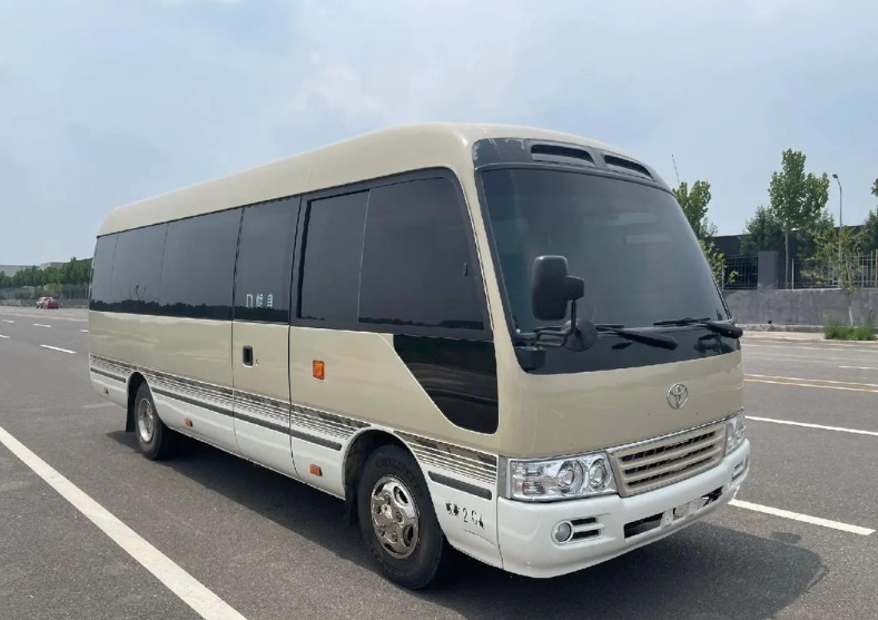 北京考斯特租赁