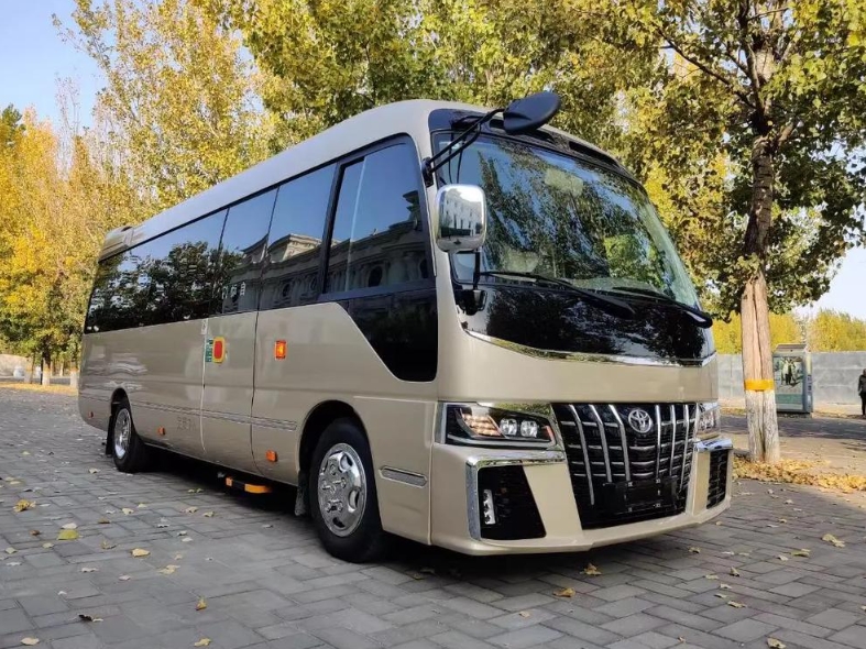 北京考斯特租赁